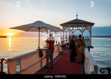 Pavillon avec un bar sur le lac de Constance, Bregenz, Vorarlberg, Autriche Banque D'Images