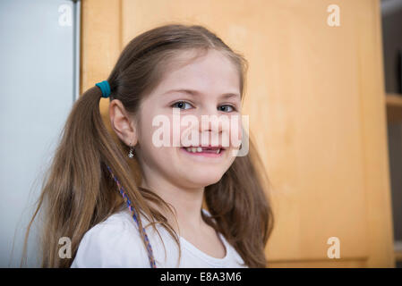 Portrait de jeune fille, smiling Banque D'Images