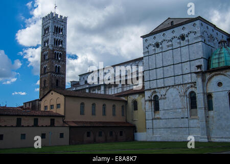 Le Duomo/Cathédrale de St Martin à Lucca, Toscane, Italie. Banque D'Images