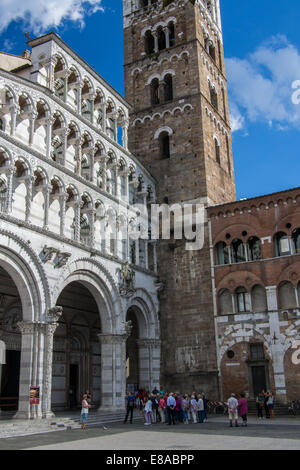 Le Duomo/Cathédrale de St Martin à Lucca, Toscane, Italie. Banque D'Images