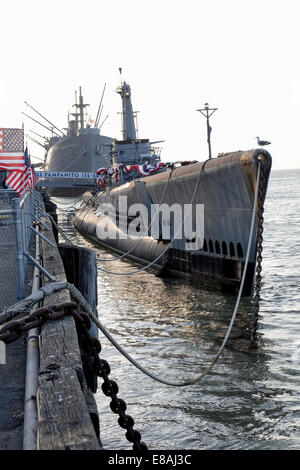 Sous-marin USS Pampanito WW2 à San Francisco Fisherman's wharf en Californie où elle est maintenant un musée de la marine Banque D'Images
