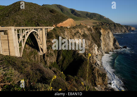 Bixby Creek Bridge en Californie Big Sur sur la route 1 Banque D'Images