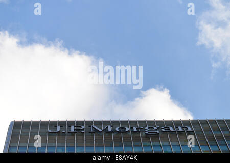 Canary Wharf, London, UK. 3e octobre 2014. JP Morgan Bank dispose de 76 millions de comptes clients piraté. Crédit : Matthieu Chattle/Alamy Live News Banque D'Images