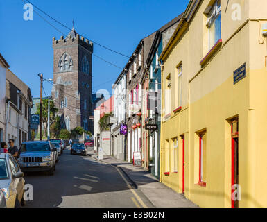 Voir en vert Street en direction de l'église St Mary, Dingle, péninsule de Dingle, comté de Kerry, Irlande Banque D'Images