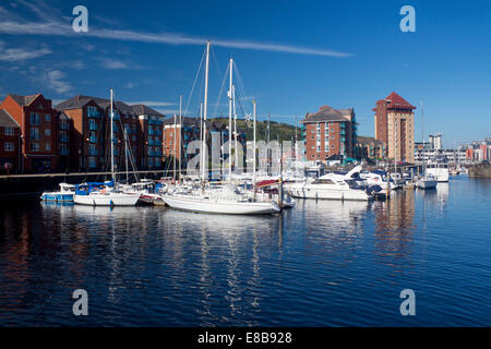 Bateaux de plaisance de Swansea Swansea Quartier Maritime Abertawe South Wales UK Banque D'Images