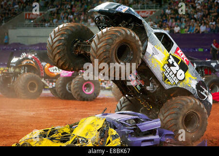 Melbourne, Victoria, Australie, Australie. 4ème Oct, 2014. MARC McDONALD affaiblies au cours de la Ligue Big Bash 2014 Monster Jam à AAMI Park, Melbourne, Australie. Crédit : Tom Griffiths/ZUMA/Alamy Fil Live News Banque D'Images