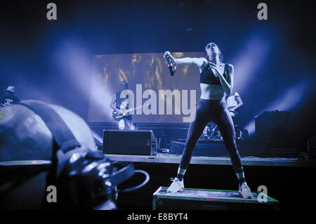 MØ live au concert Banque D'Images