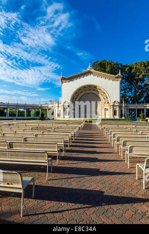 Vue de la Spreckels Organ Pavilion sur une matinée tranquille. Balboa Park, San Diego, California, United States. Banque D'Images