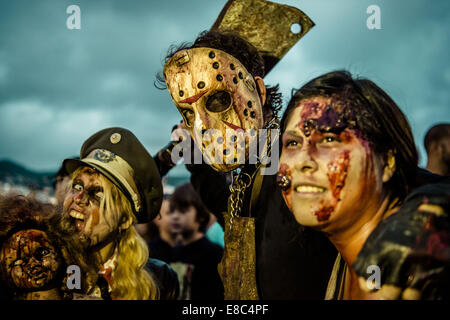 Sitges, Espagne. 4ème Oct, 2014. Zombies de toutes sortes se réunissent pour les Sitges Zombie Walk 2014 Credit : Matthias Rickenbach/ZUMA/ZUMAPRESS.com/Alamy fil Live News