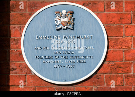 Sur la plaque bleue Pankhurst Centre, ancienne maison d'Emmeline Pankhurst et de ses filles, Manchester, Angleterre, RU Banque D'Images