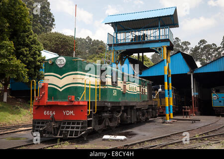 YDM 4 indien bio-diesel locomotive du chemin de fer de montagne à Coonoor, Tamil Nadu, Inde. Banque D'Images