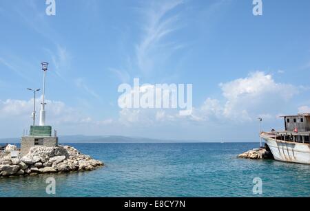 Port de Krvavica - côte adriatique en Croatie Banque D'Images