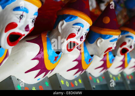 Laughing Clowns jeu de hasard à un sideshow alley stand au Royal Show de Perth, Australie occidentale. Banque D'Images