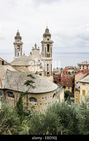 L'église baroque de San Matteo, Laigueglia, Riviera di Ponente, Ligurie, Italie Banque D'Images