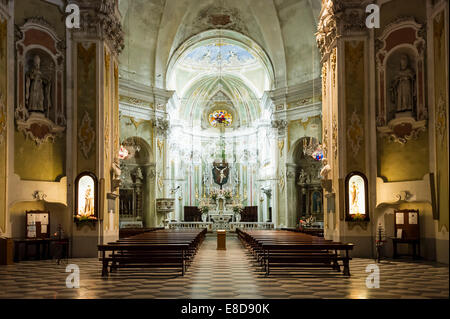 L'église baroque de San Matteo, Laigueglia, ligurie, italie Banque D'Images