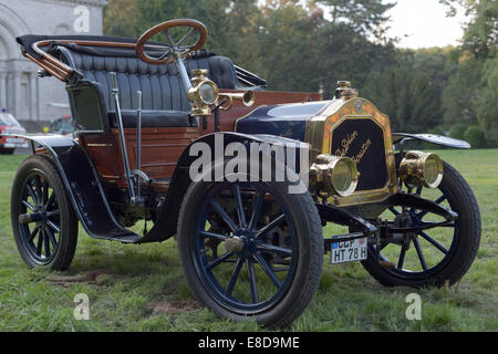 Voiture d'époque, De Dion-Bouton, exposition de machines agricoles, Bückeburg, Basse-Saxe, Allemagne Banque D'Images