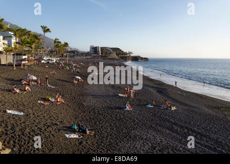 Plage de sable noir, Puerto Naos, La Palma, Canary Islands, Spain Banque D'Images