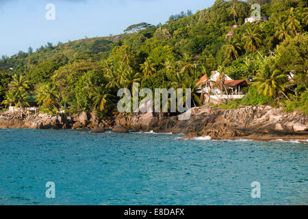 Maison sur la côte, Beau Vallon, Mahe, Seychelles Banque D'Images