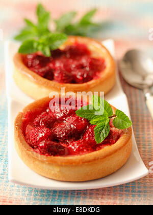 Tartelettes aux fraises. Recette disponible. Banque D'Images