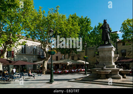 Place Saint Louis, Aigues-Mortes, Gard, Languedoc-Roussillon, France Banque D'Images