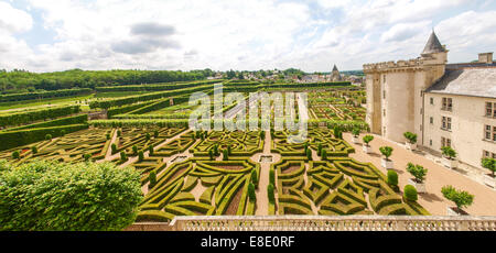 Villandry, France : le long de la route des châteaux de la Loire - Château et jardins de Villandry Banque D'Images