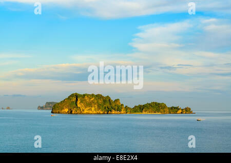 Viewpoint Ko Maphrao island en mer en soirée à Chumphon Province de Thaïlande Banque D'Images