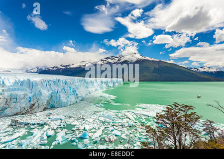 Le glacier Perito Moreno dans le Parc National Los Glaciares, en Argentine. Banque D'Images