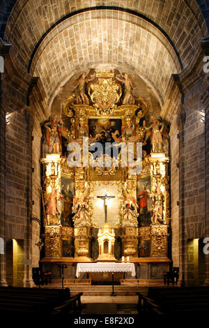 Intérieur de l'église, Alcudia, Mallorca, Espagne. Banque D'Images