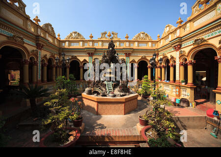 Vietnam, le delta du Mékong, My Tho, Pagode Vinh Trang Banque D'Images