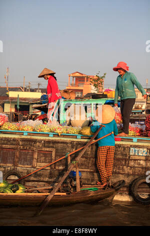 Vietnam, le delta du Mékong, Can Tho, le marché flottant de Cai Rang Banque D'Images