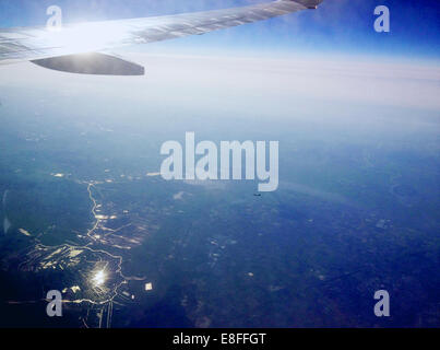 Vue d'aile d'avion à partir de la fenêtre de l'avion/à l'intérieur du véhicule Banque D'Images