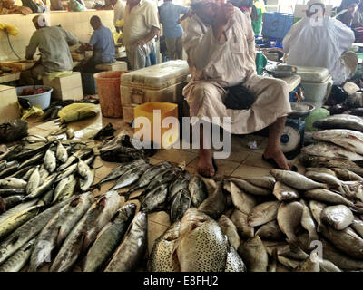 Oman, Muscat, donnant sur le marché aux poissons Banque D'Images