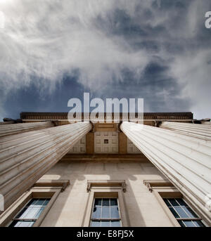 Royaume-uni, Angleterre, Londres, Low angle view of British Museum Banque D'Images