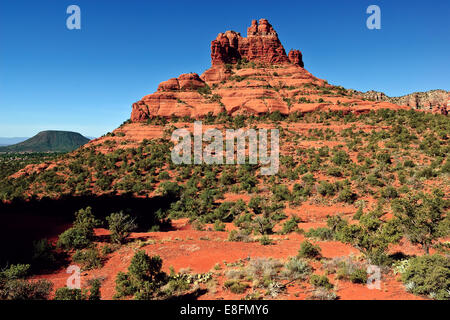 USA, Arizona, Sedona Cathedral Rock et Baby Bell Rock vu de Courthouse Butte Banque D'Images