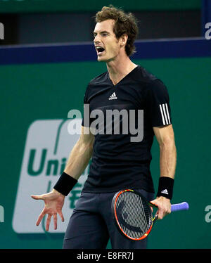 Shanghai, Chine. Oct 7, 2014. Andy Murray la Grande-Bretagne réagit pendant le match du tournoi contre la Russie est Teymuraz Gabashvili au tournoi de tennis Masters de Shanghai à Shanghai, la Chine orientale, le 7 octobre 2014. Credit : Ding Ting/Xinhua/Alamy Live News Banque D'Images