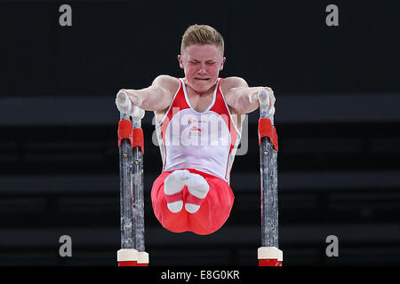 Nil Wilson (FRA) en action sur les barres parallèles. La gymnastique artistique- Men's All Round Final - l'ESS Hydro - Glasgow - Royaume-Uni - 30 Banque D'Images