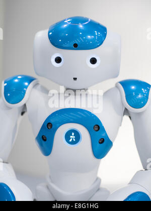 Nao, un robot humanoïde autonome, programmable par Aldebaran Robotics. Banque D'Images