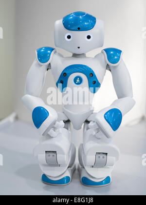 Nao, un robot humanoïde autonome, programmable par Aldebaran Robotics. Banque D'Images
