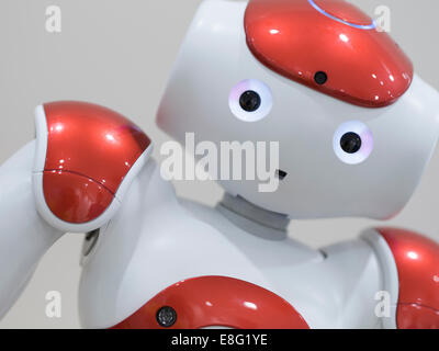 Nao, un robot humanoïde autonome, programmable par Aldebaran Robotics. Banque D'Images