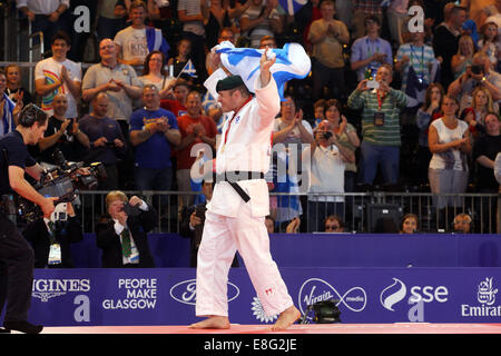 Cérémonie de remise des médailles. Christopher Sherrington (SCO) Médaille d'or Judo - -100kg Final - SECC Glasgow - Écosse, Royaume-Uni - 260714 - Glasgow Banque D'Images