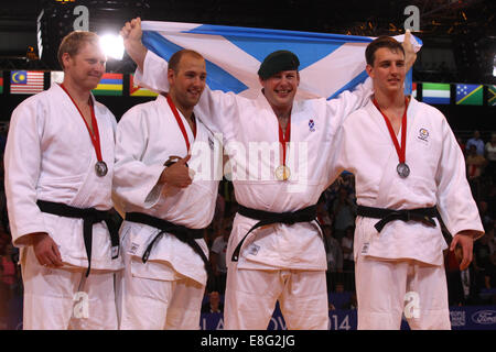 Cérémonie de remise des médailles. Christopher Sherrington (SCO) Médaille d'or Judo - -100kg Final - SECC Glasgow - Écosse, Royaume-Uni - 260714 - Glasgow 2 Banque D'Images