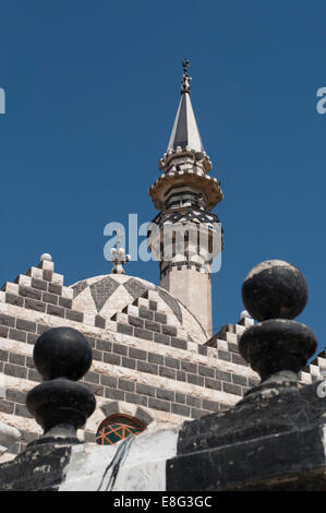 La Jordanie, Moyen-Orient : Détails de la Mosquée Abu Darwish, construit en 1961 sur une colline à Amman, noir et blanc, architecture Levantine traditionnelle de pierres Banque D'Images