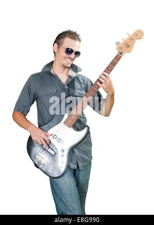 Cool bassiste européen portant des lunettes de soleil Banque D'Images