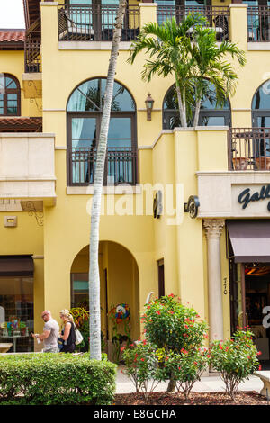 Naples Florida,5th Avenue,shopping shopper shoppers magasins marché marchés achats vente, magasin de détail magasins entreprises commerciales, adulte Banque D'Images