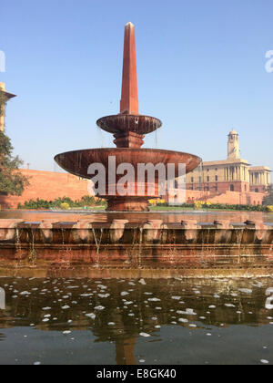 L'Inde, New Delhi, vue sur fontaine à Vijay Chowk Banque D'Images