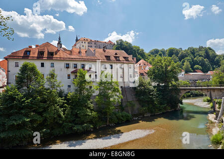 Château Loka, Paleta Hôtel avec le pont Cappuchin, Lauenburg, Haute-Carniole, Slovénie Banque D'Images