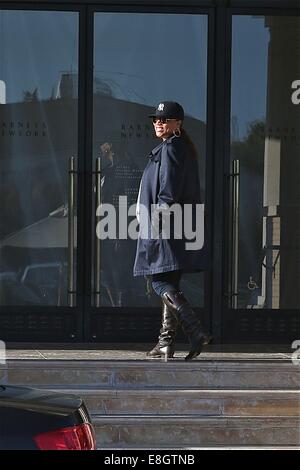 Queen Latifah en dehors de Barney's New York à Beverly Hills comprend : Lit Queen Latifa Où : Los Angeles, California, United States Quand : 04 Avr 2014 Banque D'Images