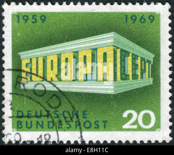 Allemagne - circa 1969 : timbre imprimé dans l'Allemagne, montre l'EUROPA CEPT et sous la forme du Temple, circa 1969 Banque D'Images