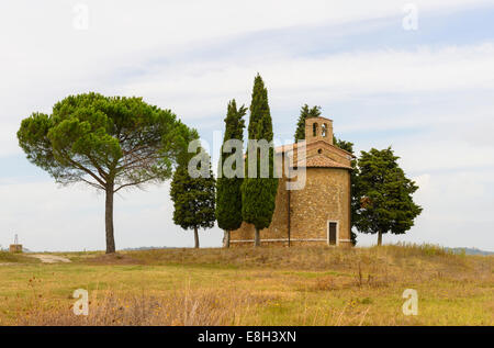 Capella Di Vitaleta, dans la campagne entre San Quirico et Pienza dans le Val d' Orcia Toscane Banque D'Images