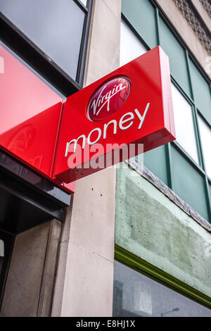 Virgin Money sur Pinstone Street Sheffield South Yorkshire, UK Banque D'Images